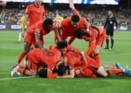 金年会登陆-包含激烈足球对抗场上精彩纷呈，球队实力逐步提升的词条