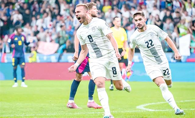 瑞士选手在小组赛中全部胜出了吗 瑞士选手在小组赛中全部胜出了吗